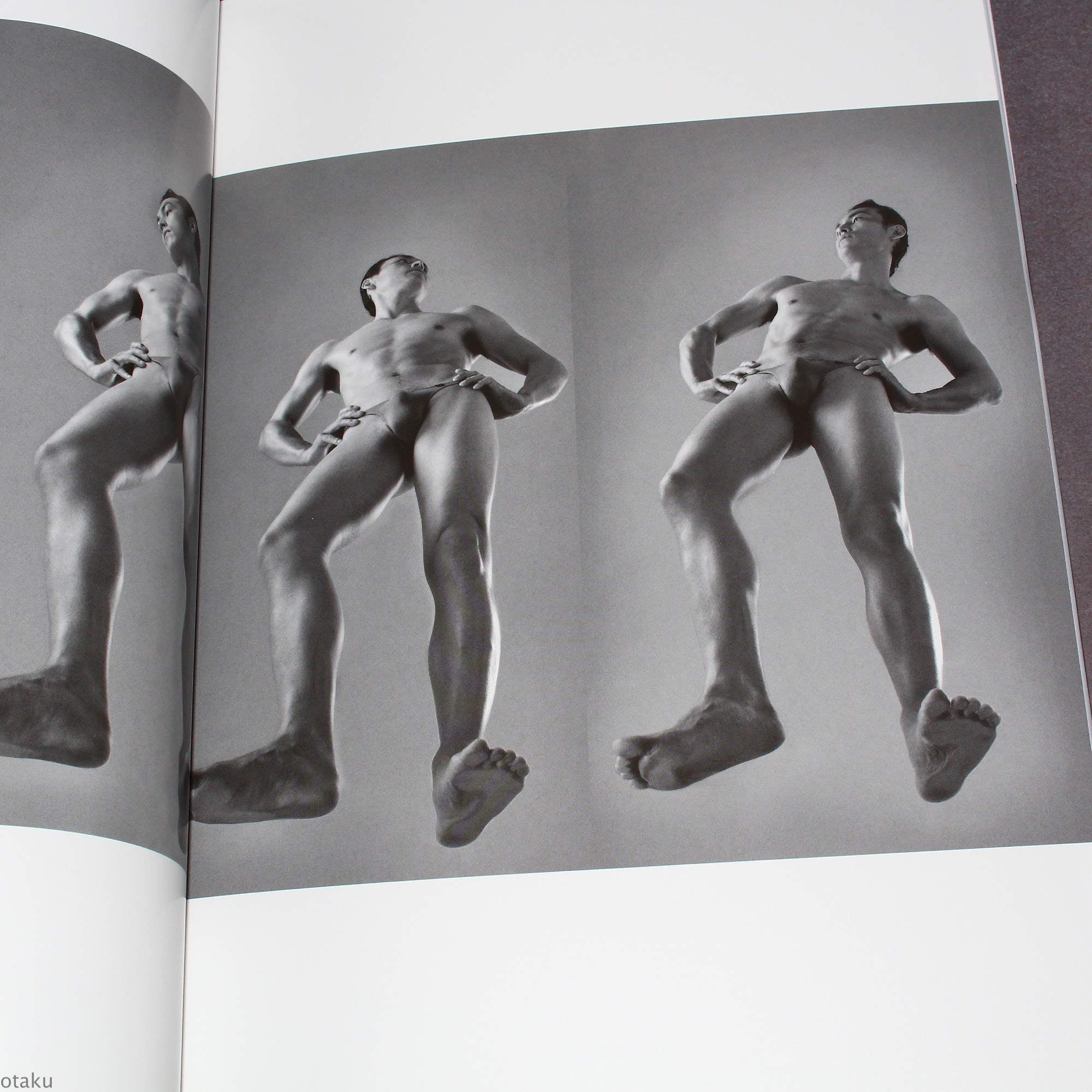 Hyper Angle 2 - Shape of Men - Photo Reference - Image 7
